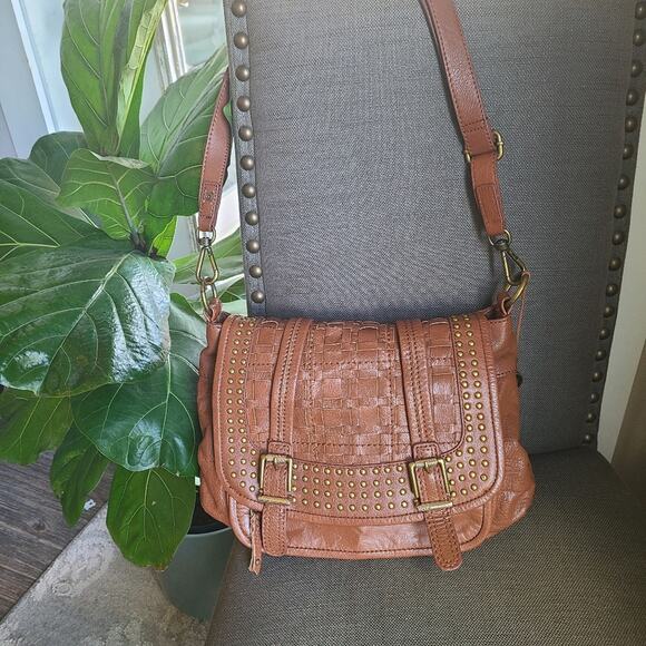 The Sak Brown Basketweave‎ Large Crossbody Purse BAG Gold Studded LEATHER Hobo - Picture 1 of 11
